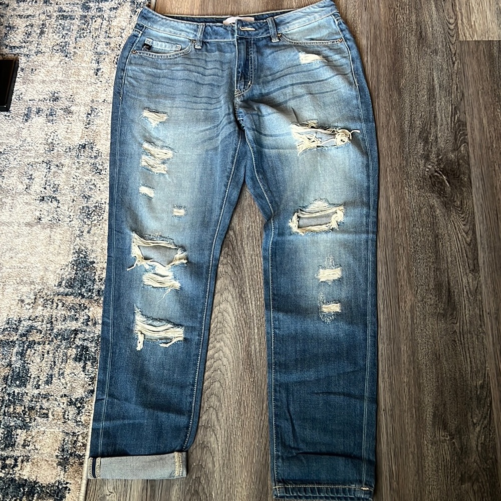 NWOT Kancan distressed jeans size 9 mid rise